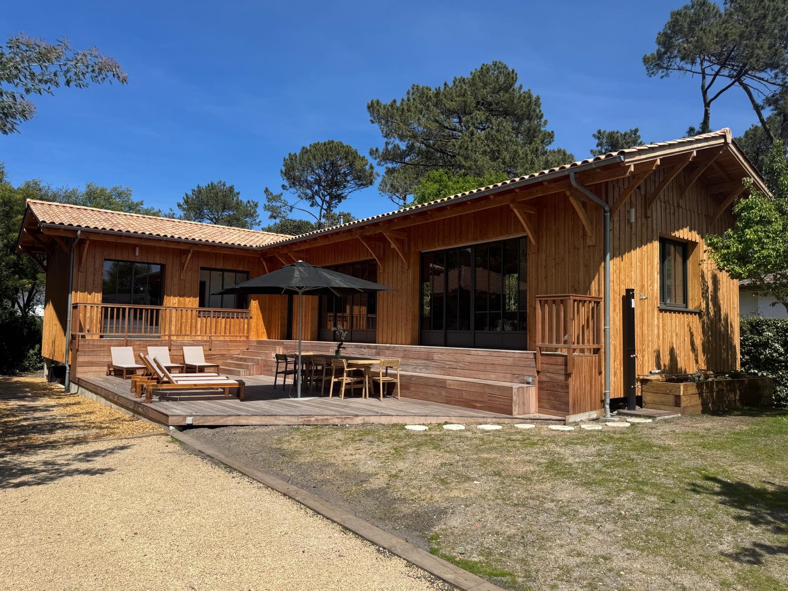 Maison ossature bois bardage Douglas en Gironde — Maublanc Construction Bois